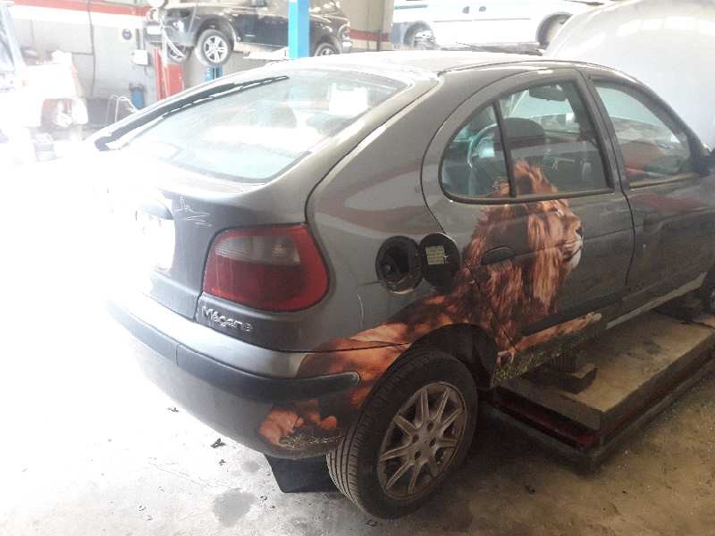 renault megane i fase 2 berlina (ba0) del año 1999