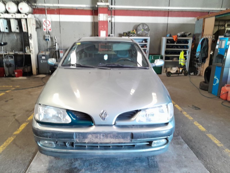 renault megane i berlina hatchback (ba0) del año 1998