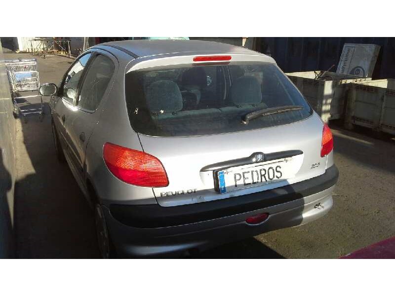 peugeot 206 berlina del año 1999