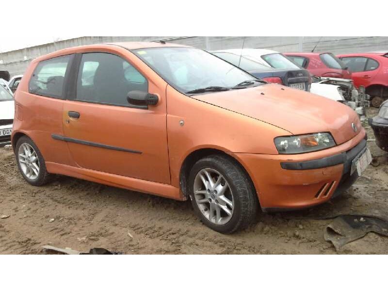 fiat punto berlina (188) del año 2000