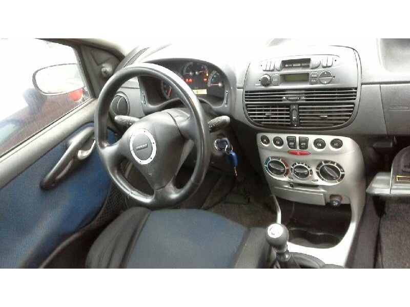 fiat punto berlina (188) del año 2000