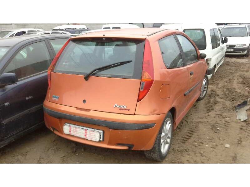 fiat punto berlina (188) del año 2000