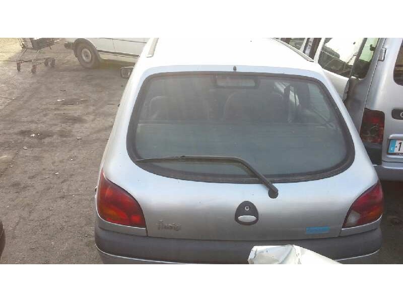 ford fiesta berlina (dx) del año 1999