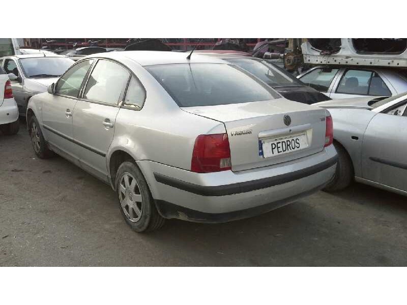 volkswagen passat berlina (3b2) del año 1999