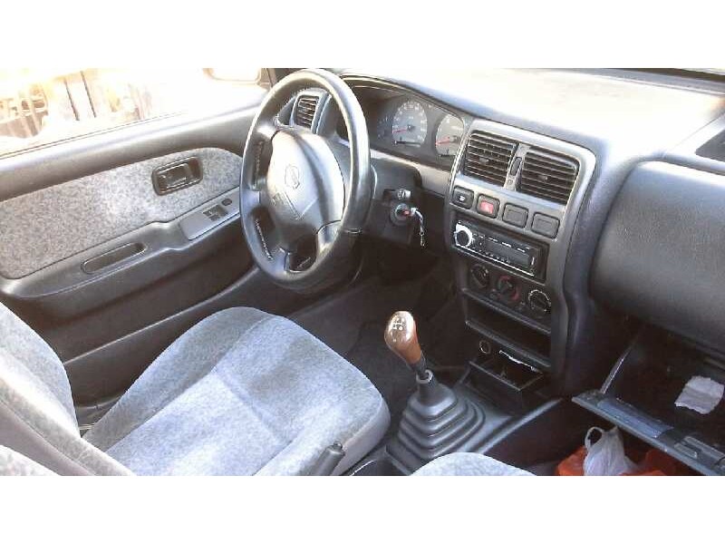nissan almera (n15) del año 1999
