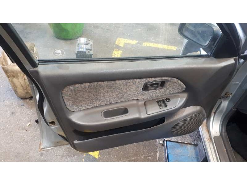 nissan almera (n15) del año 1998