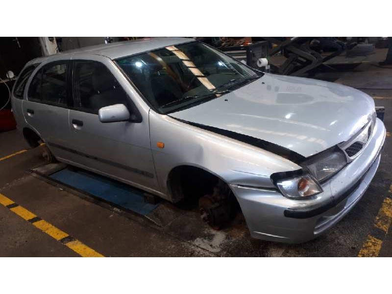 nissan almera (n15) del año 1998