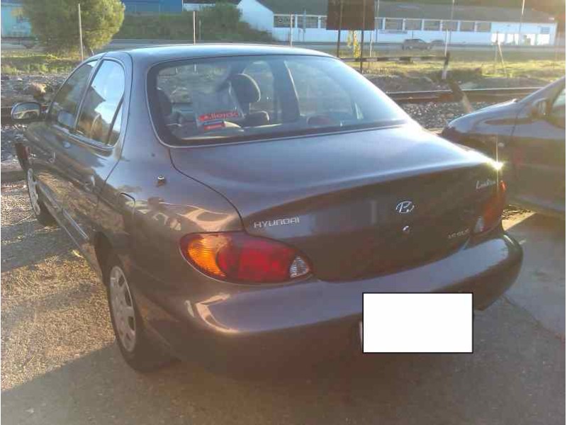 hyundai lantra berlina (rd) del año 1999