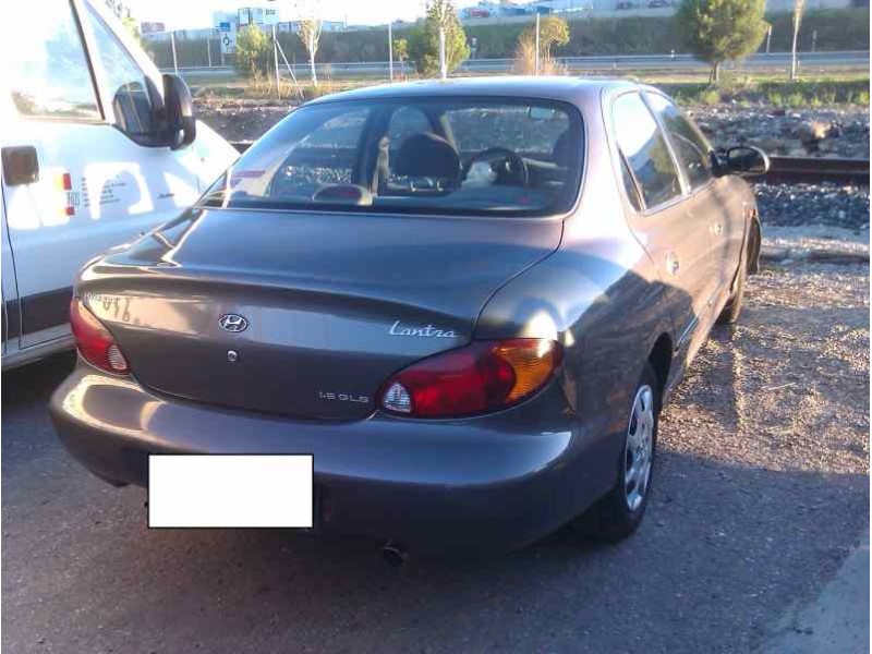 hyundai lantra berlina (rd) del año 1999