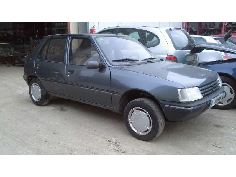 peugeot 205 berlina del año 1991