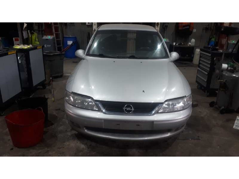 opel vectra b berlina del año 1999