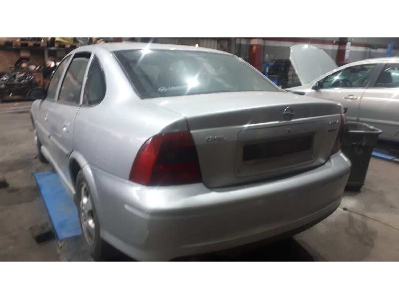 opel vectra b berlina del año 1999