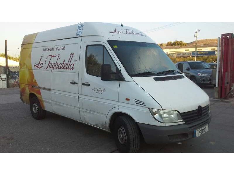 mercedes-benz sprinter 02.00  caja cerrada del año 2000