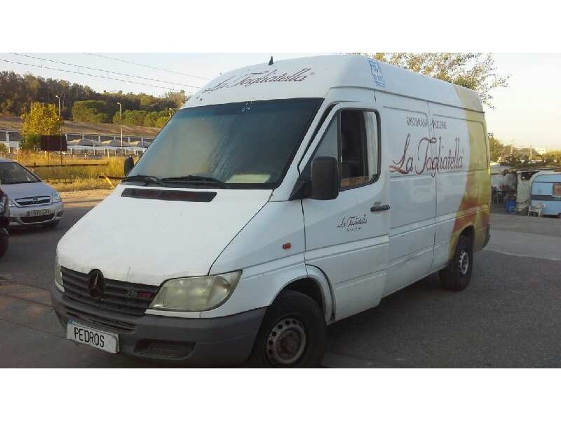 mercedes-benz sprinter 02.00  caja cerrada del año 2000