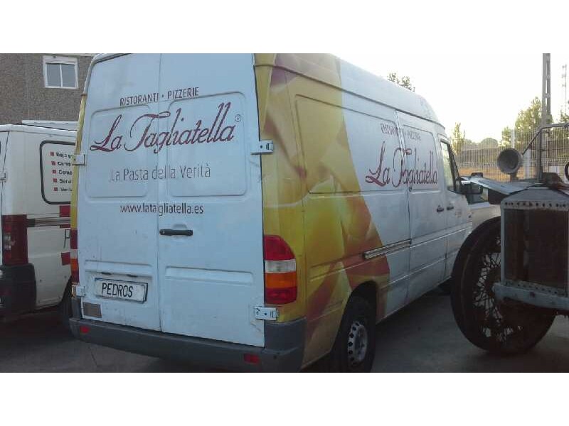 mercedes-benz sprinter 02.00  caja cerrada del año 2000