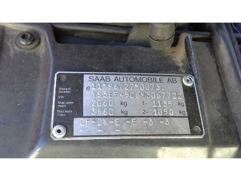 saab 9-5 sedán del año 2000