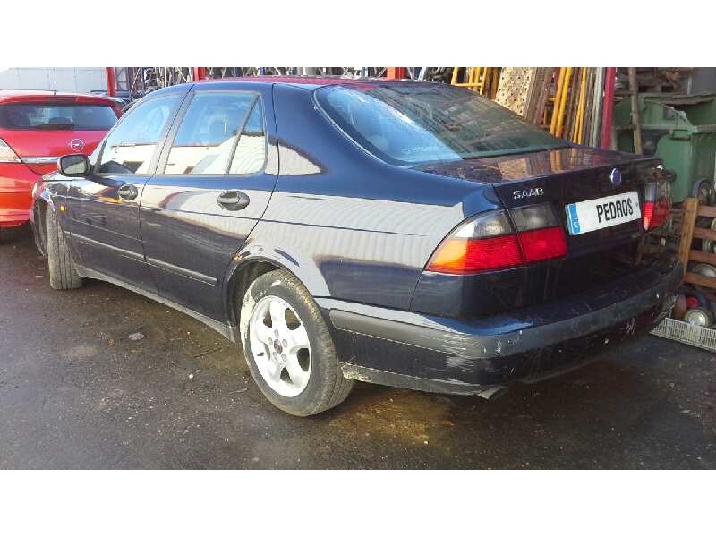 saab 9-5 sedán del año 2000