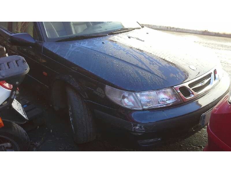saab 9-5 sedán del año 2000
