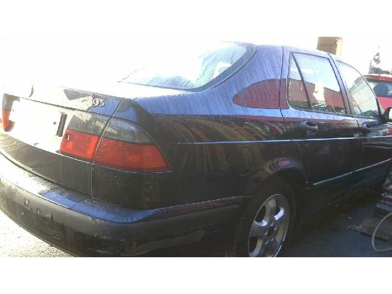 saab 9-5 sedán del año 2000
