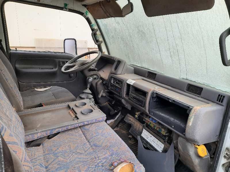 nissan cabstar e del año 2000