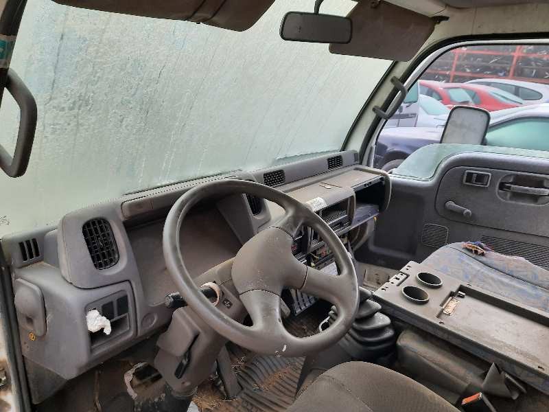 nissan cabstar e del año 2000