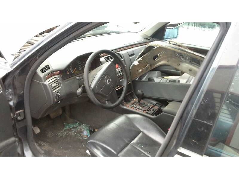 mercedes-benz clase e (w210) berlina diesel del año 1999