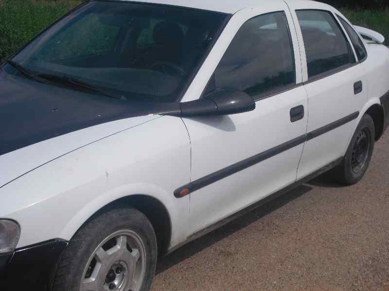 opel vectra b berlina del año 1997