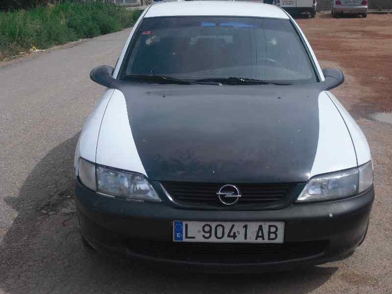 opel vectra b berlina del año 1997