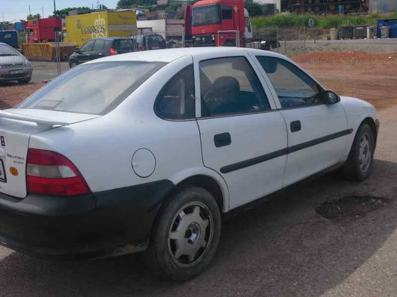 opel vectra b berlina del año 1997