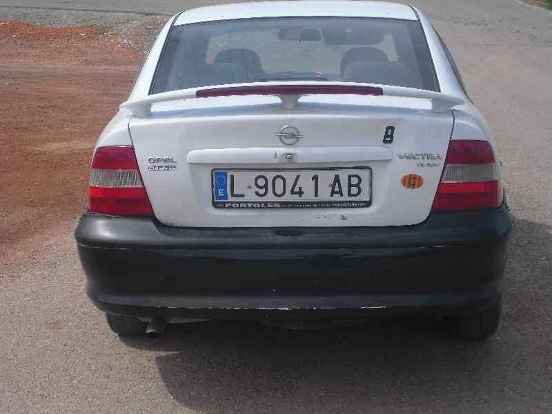 opel vectra b berlina del año 1997