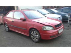 opel astra g berlina del año 2000
