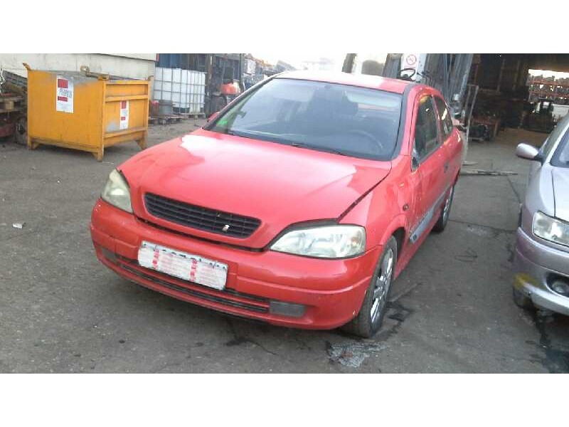 opel astra g berlina del año 2000