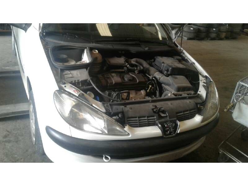 peugeot 206 berlina del año 1999