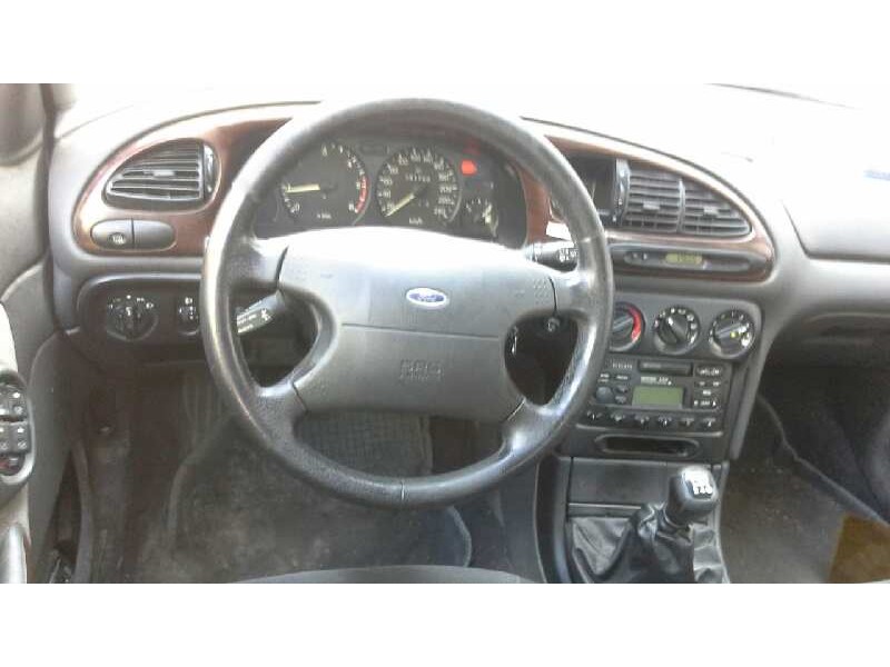 ford mondeo berlina (gd) del año 2000