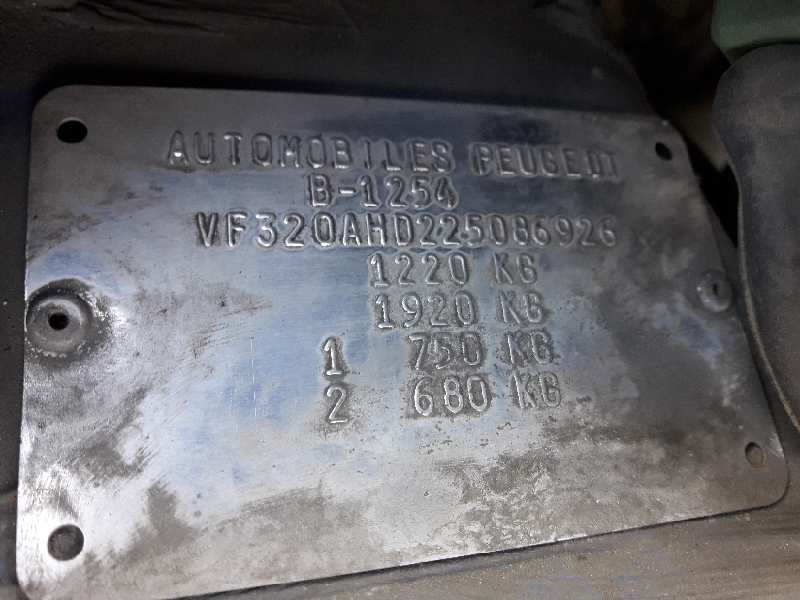 peugeot 205 berlina del año 1993