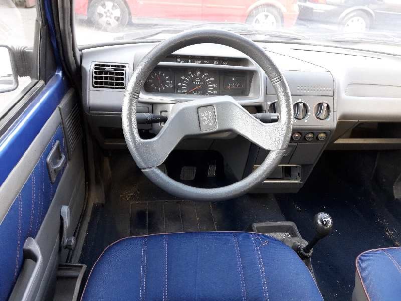 peugeot 205 berlina del año 1993