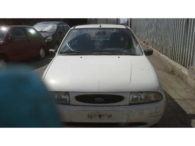 ford fiesta berlina (dx) del año 1999