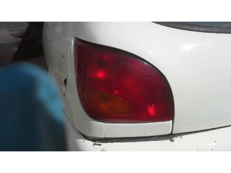 ford fiesta berlina (dx) del año 1999