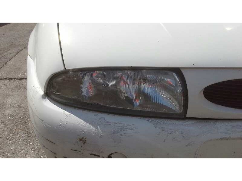 ford fiesta berlina (dx) del año 1999