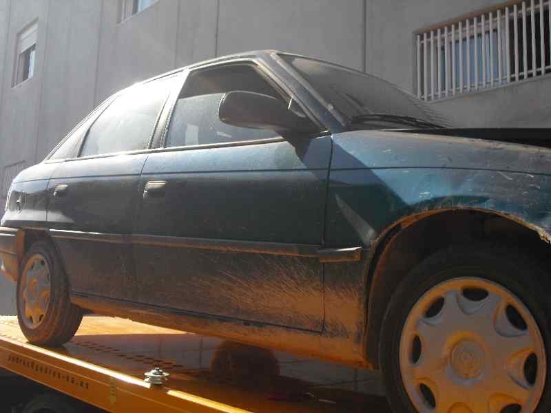 opel astra f berlina del año 1997