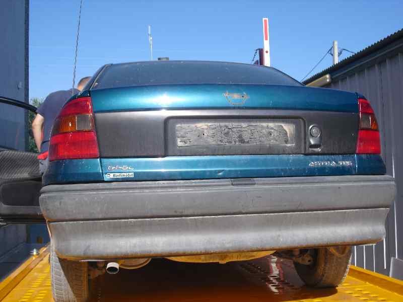 opel astra f berlina del año 1997