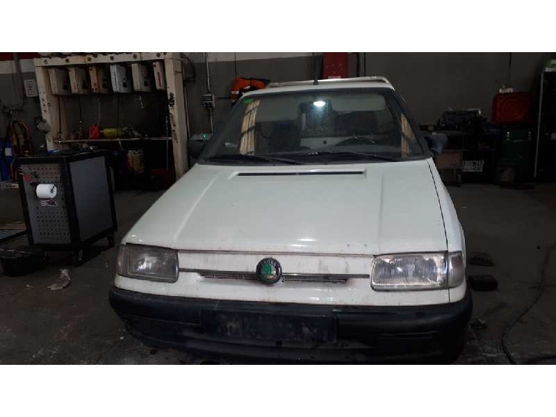 skoda pickup del año 1998