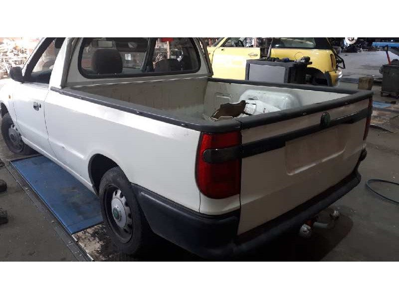 skoda pickup del año 1998