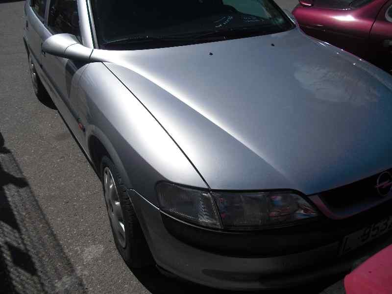 opel vectra b berlina del año 1998