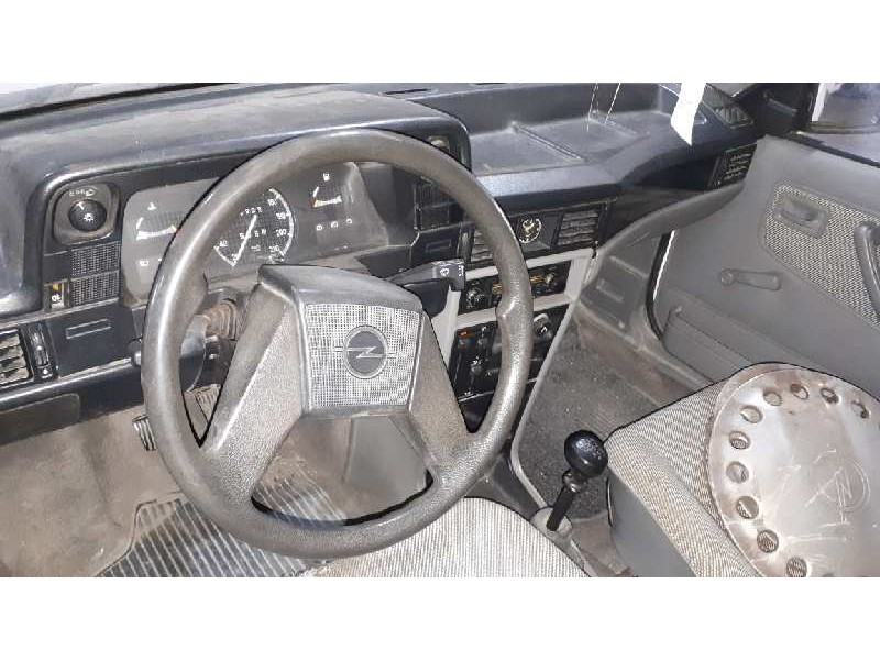 opel kadett e del año 1985