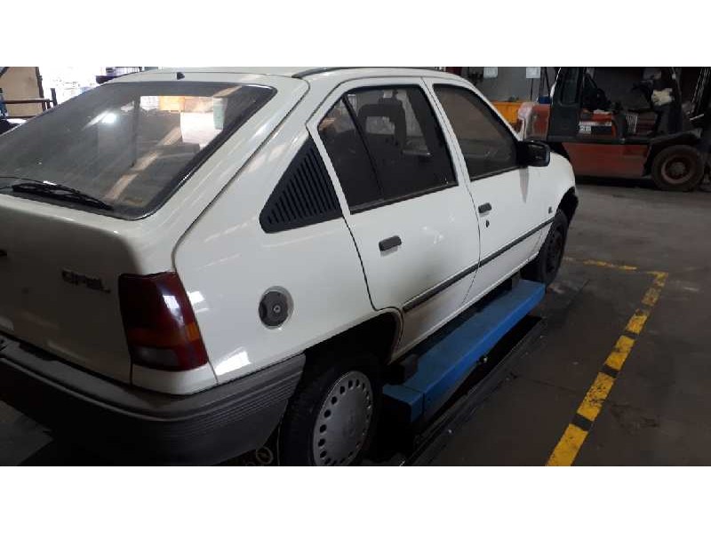 opel kadett e del año 1985
