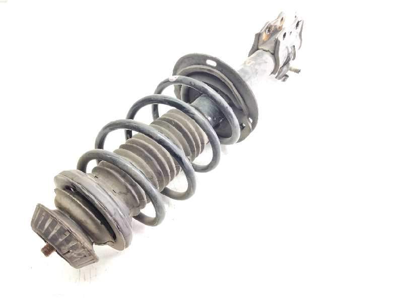 Recambio de amortiguador delantero derecho para toyota yaris hybrid feel referencia OEM IAM   