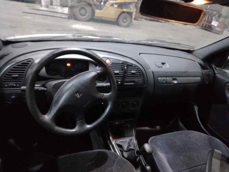 citroën xsara berlina del año 1998