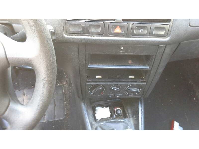 volkswagen golf iv berlina (1j1) del año 1999