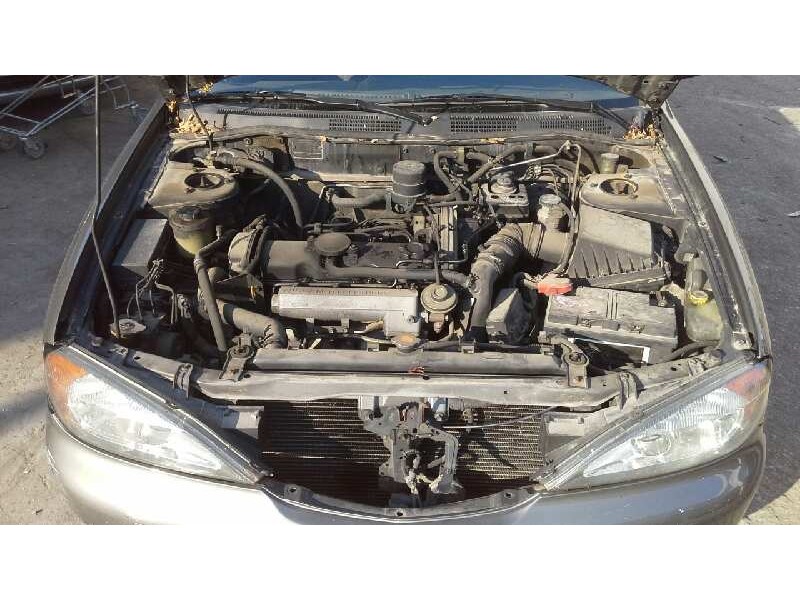 nissan primera berlina (p11) del año 2000